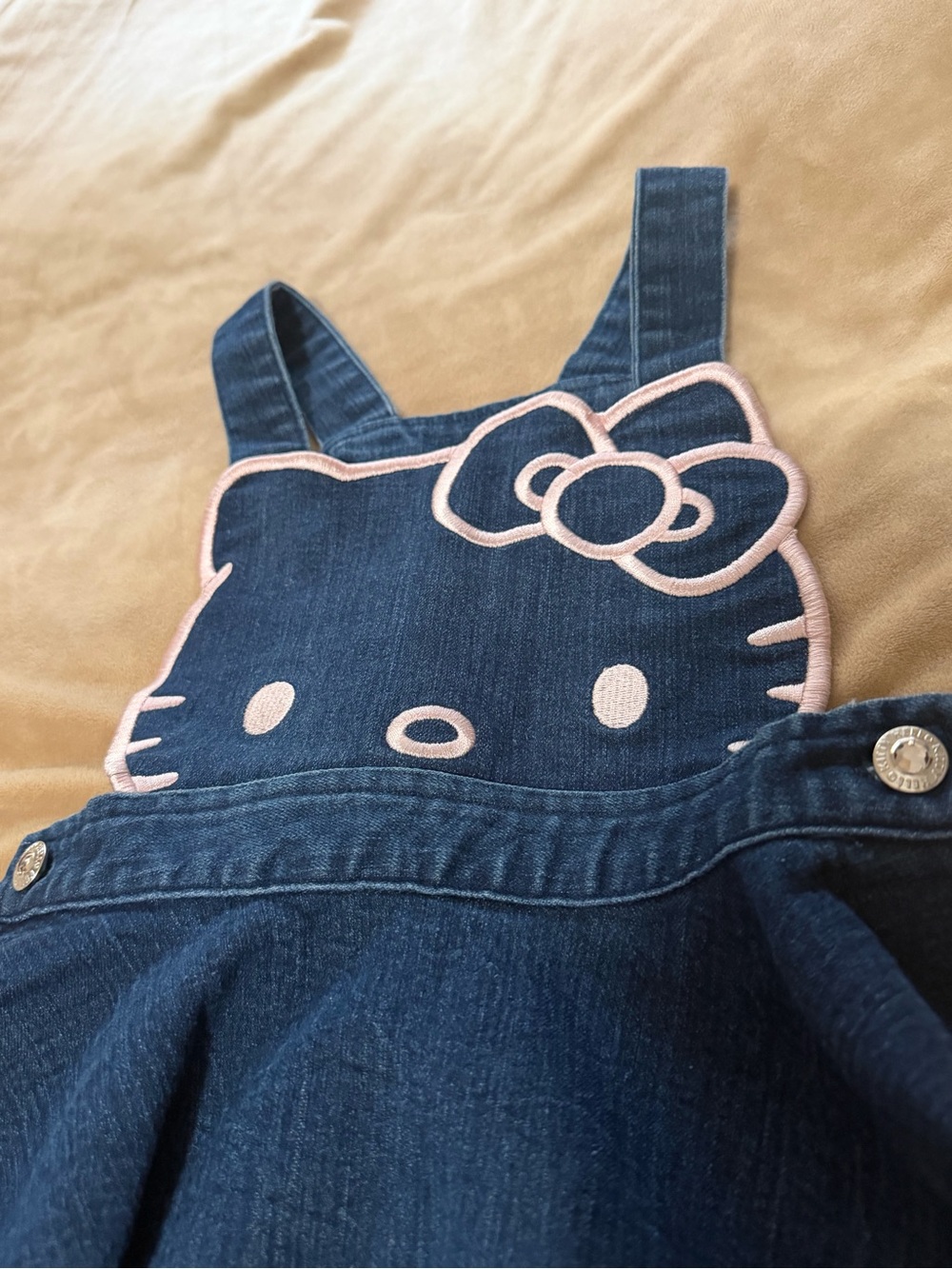 Y2K Sanrio Hello Kitty Girls' Dark Blue Denim Pinafore Skirt Dress Size 5 - Picture 2 of 4